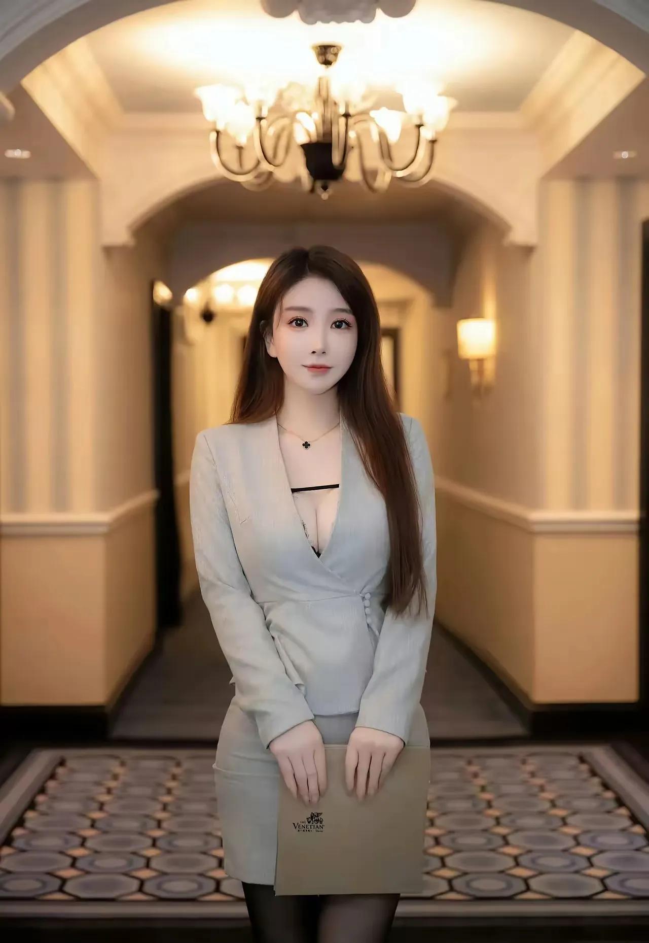 有介绍工作的吗，什么样的工作既体面，还能一个月挣一万多，#这美女找工作# #应聘