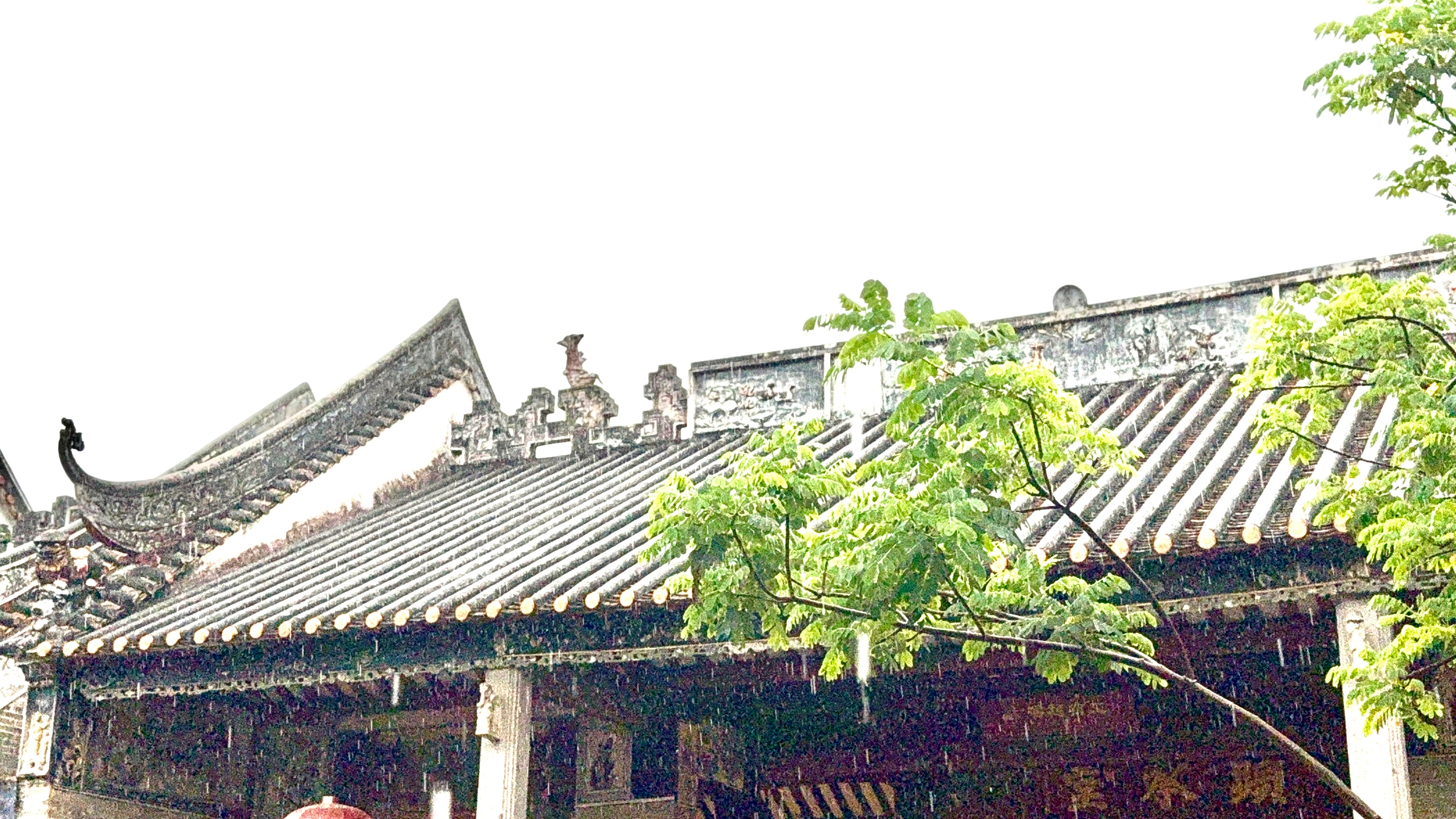 确实现在广州最佳的汽车拍摄地，有点欧洲小镇的味道…… 