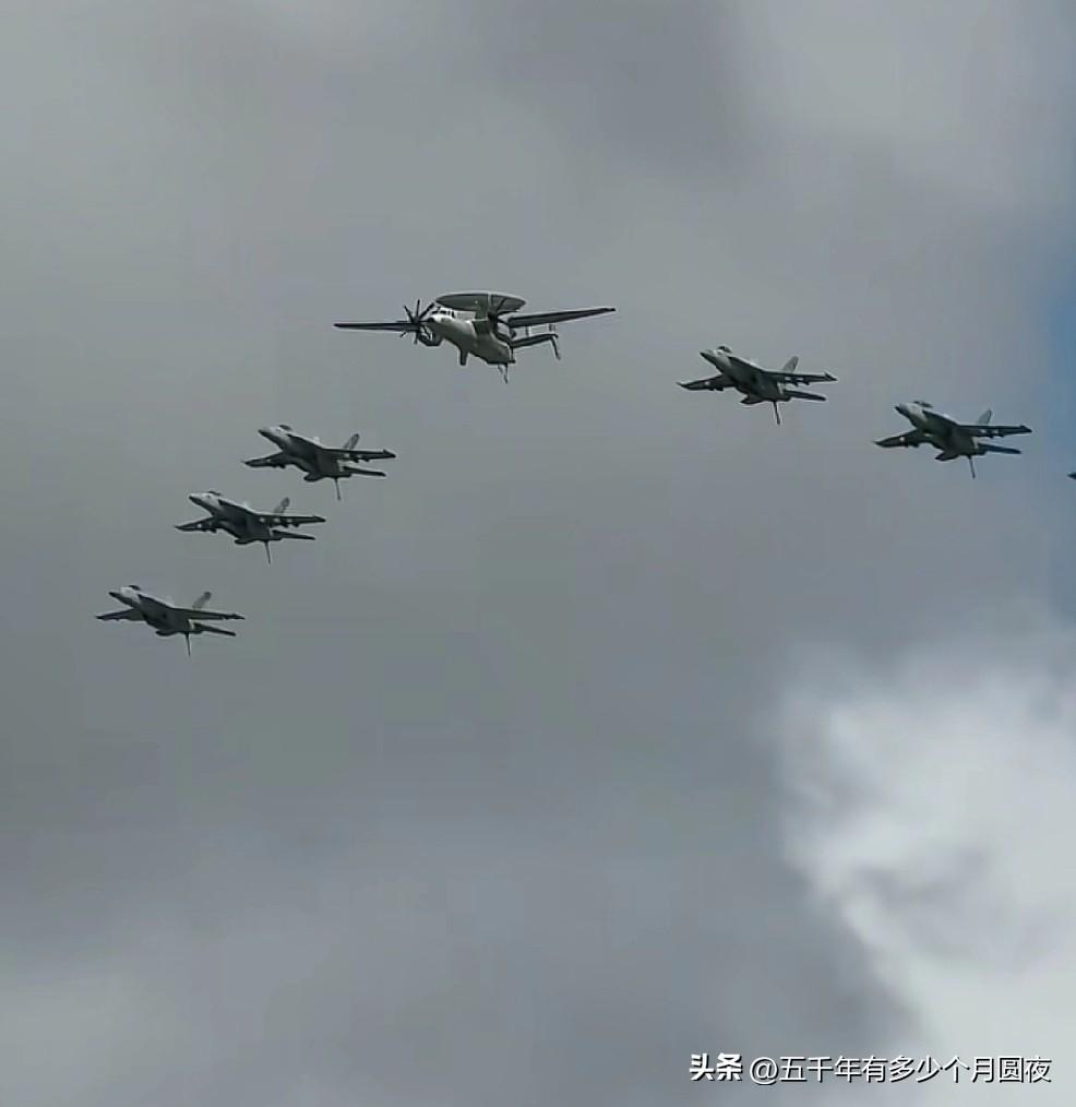 美以出现了难得一见的分歧。
如何应对伊朗 ，在打击和谈判之间，美以的意见并不一致