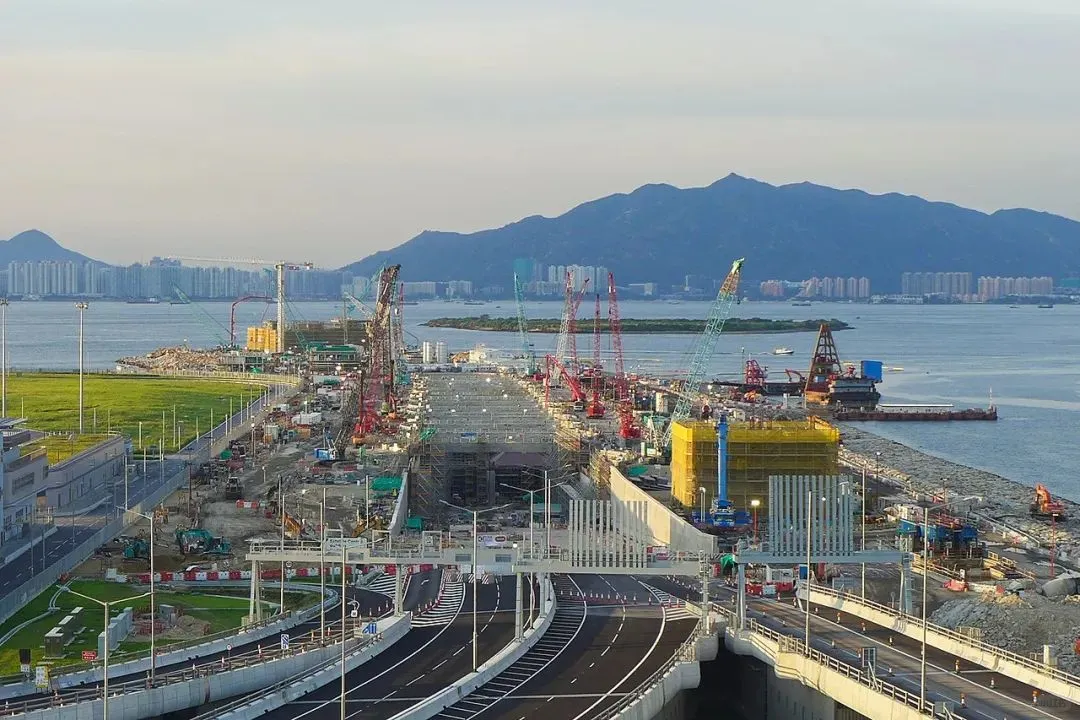 海底隧道是如何修建的？