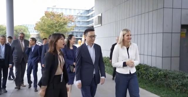 西方忽然发现，风向真的变了，一个细节被曝光，中国变化很彻底！

我不能按特定政治