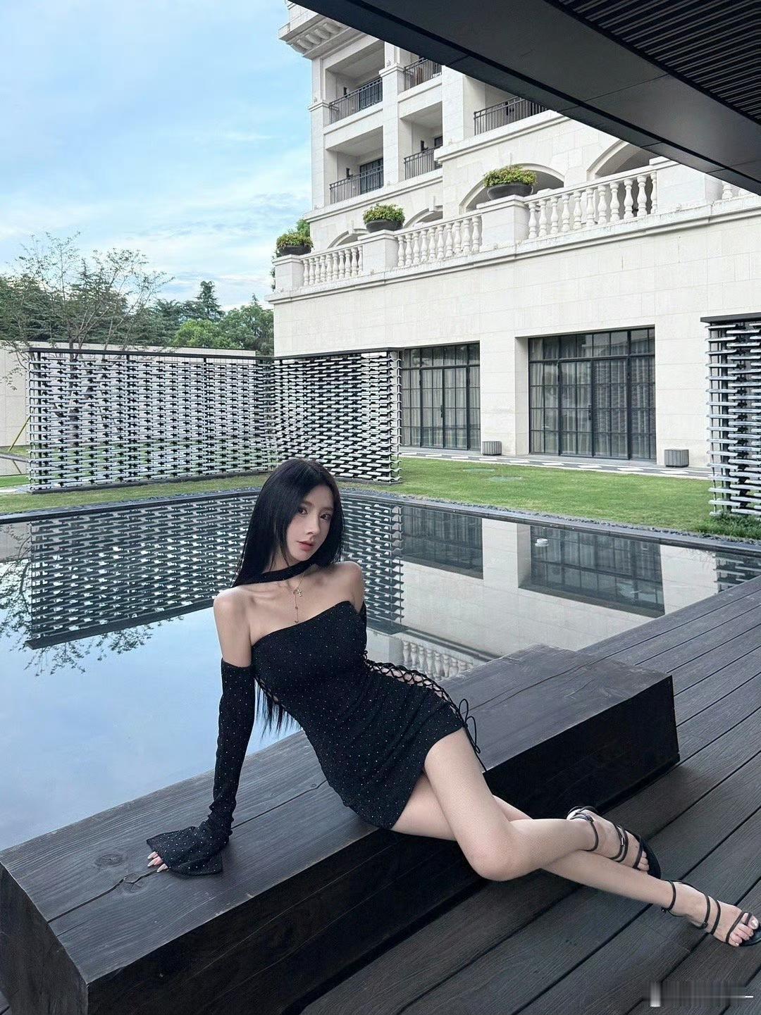 黑色不会出错哇 ​​​