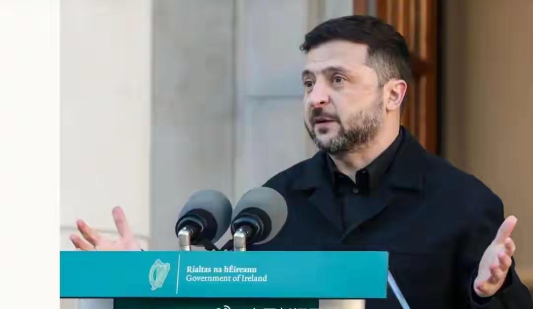 泽连斯基辞职说：所谓“离任承诺”，实为以退为进的政治筹码！泽连斯基多次将辞职与“