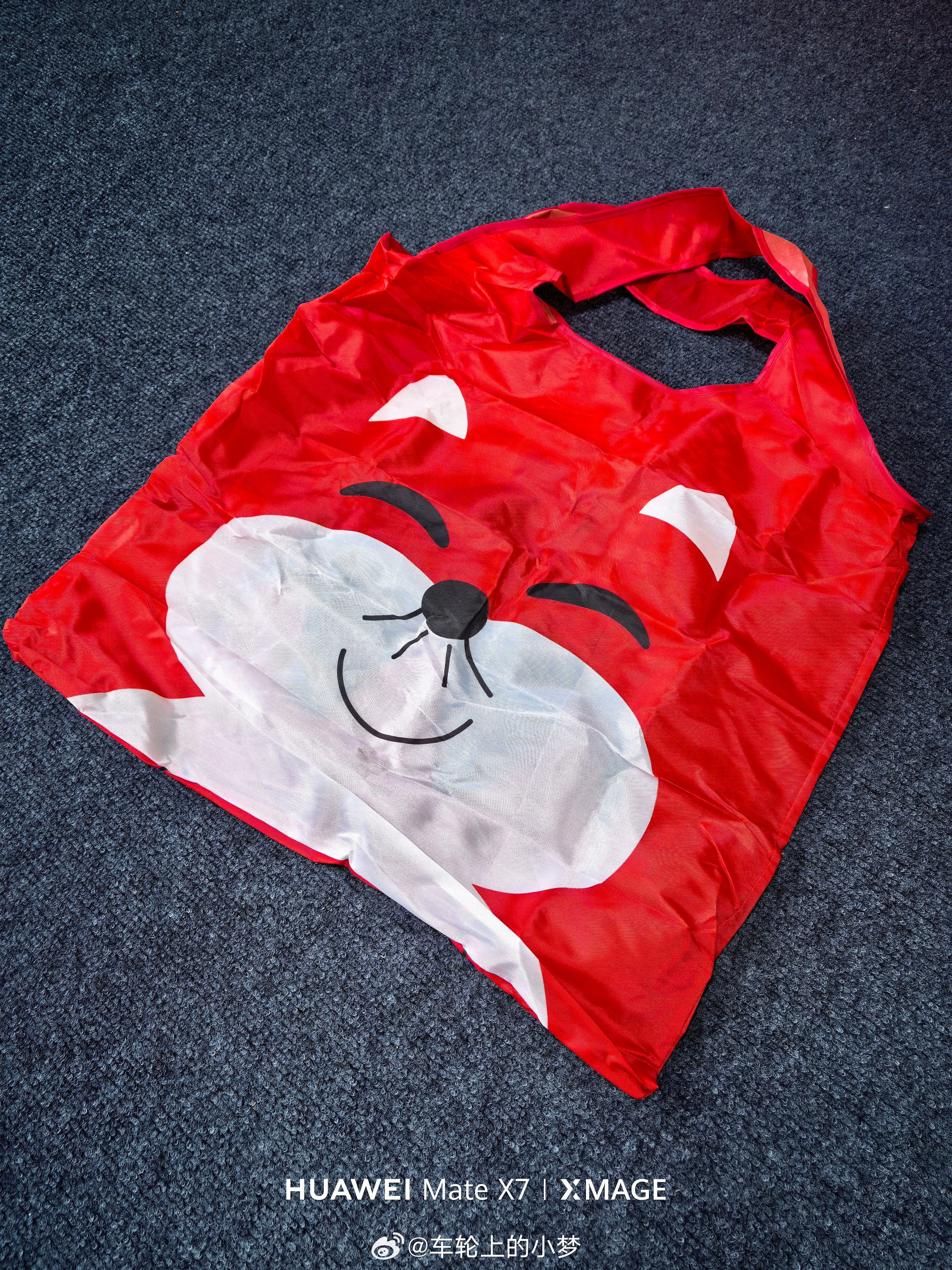 【抽奖！】搜狐创意周边【评论区】抽【铁粉】咯～【3月31 号】开，记得来评论！小