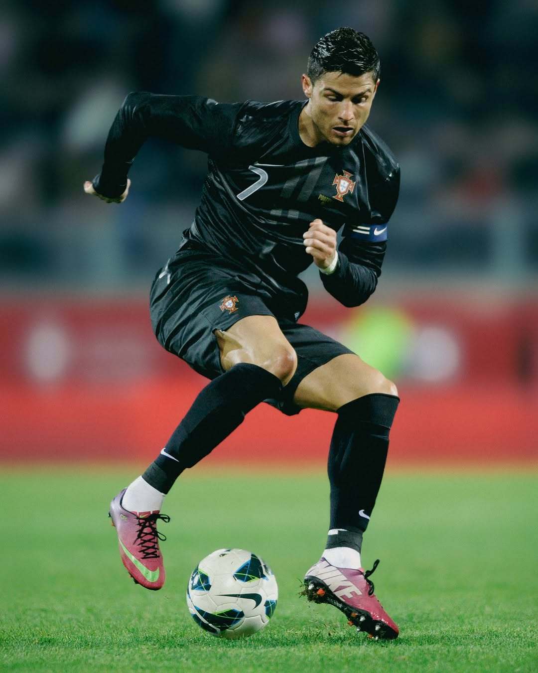 黑色客场球衣只能等明年才能看了 