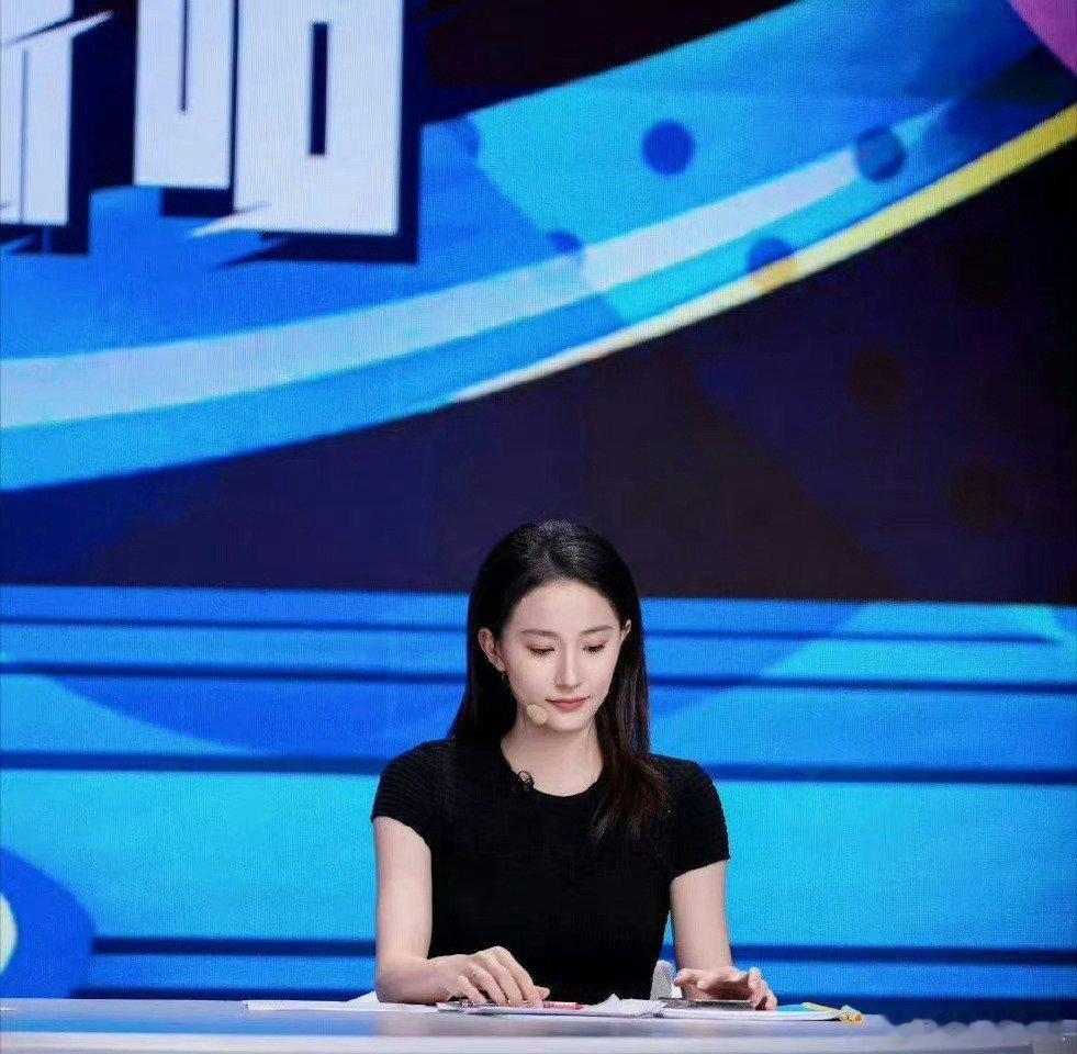 孙杨可谓福气满满，迎娶了娇艳动人的中国艺术体操队成员张豆豆，美若天仙！ ​​​
