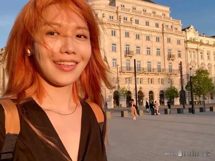 6日，演员崔秀英在自己的Instagram上写道“《芭蕾舞女演员》今天终于在韩国