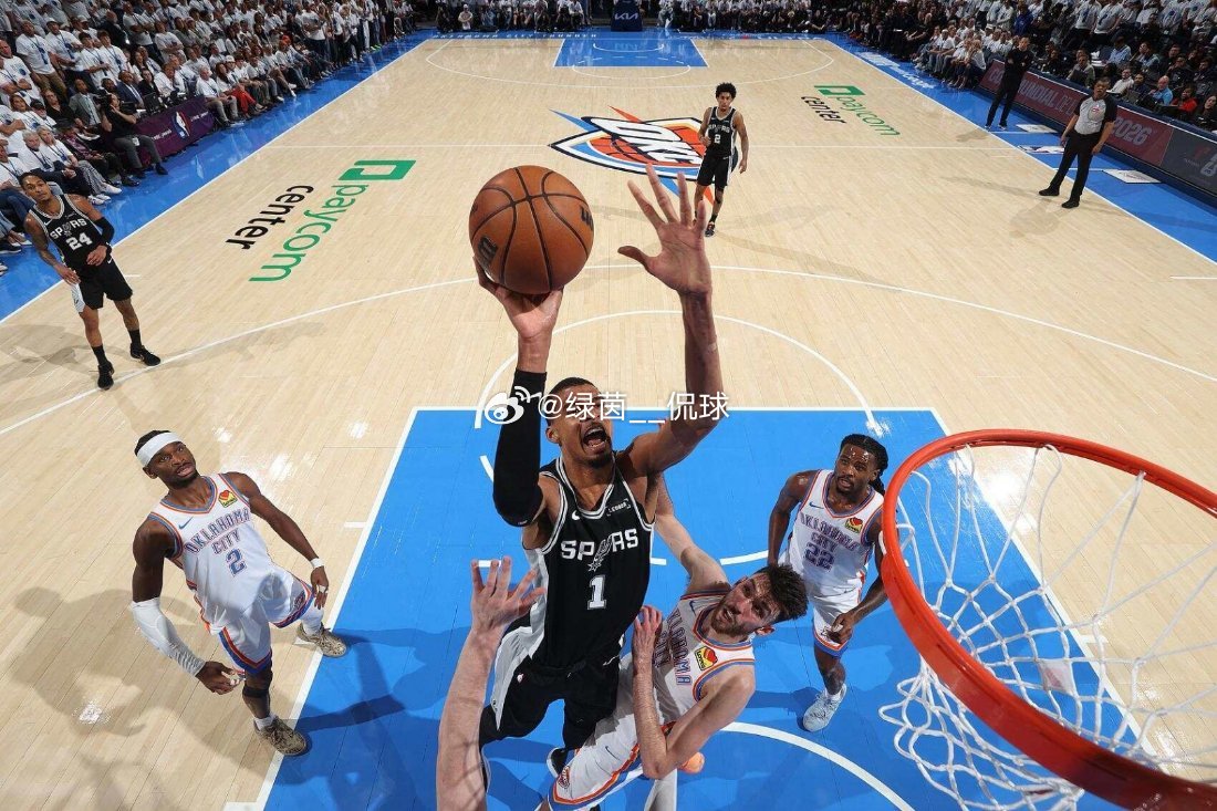 NBA西决G6正在进行！马刺主场背水一战，半场60-53领先雷霆。此前雷霆3-2