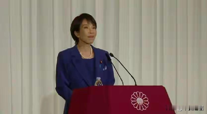 送走特朗普这尊大神，高市早苗发出请求，希望和中方在韩国见一面
 
送走特朗普这尊