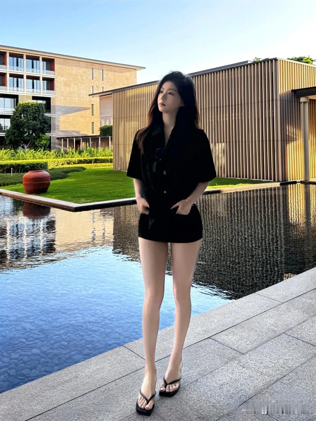 夏日清凉，性感女神。#长腿女神的风采#