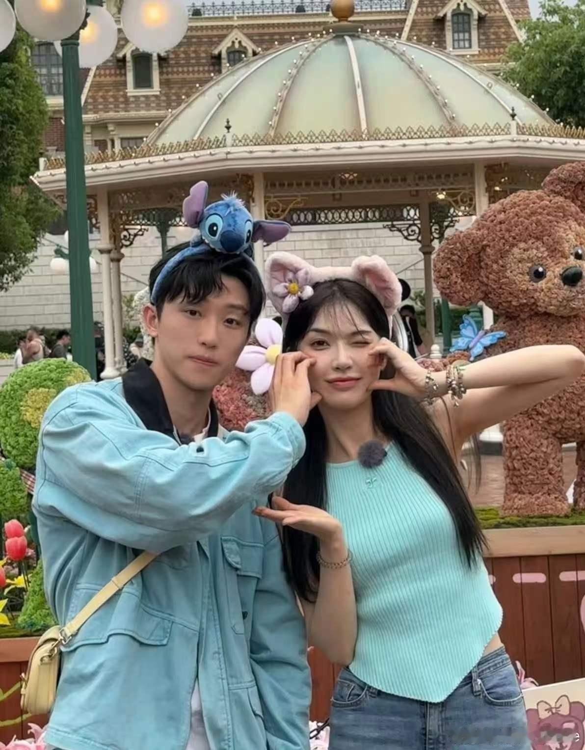喜欢你5彤话森林求婚成功 从镜头前的互赠惊喜，到此刻的求婚成功，他们的爱越来越甜