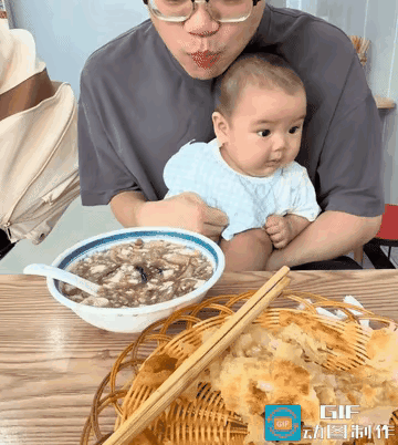 小孩:不给我吃，让你吃，吃个锤子[捂脸]