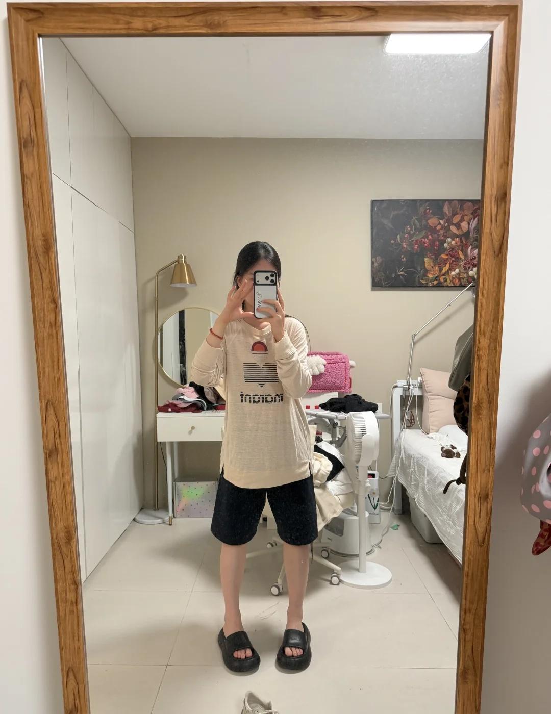 老款还是很香！
今晚又在复习露思早期穿搭了
	
赵露思同款