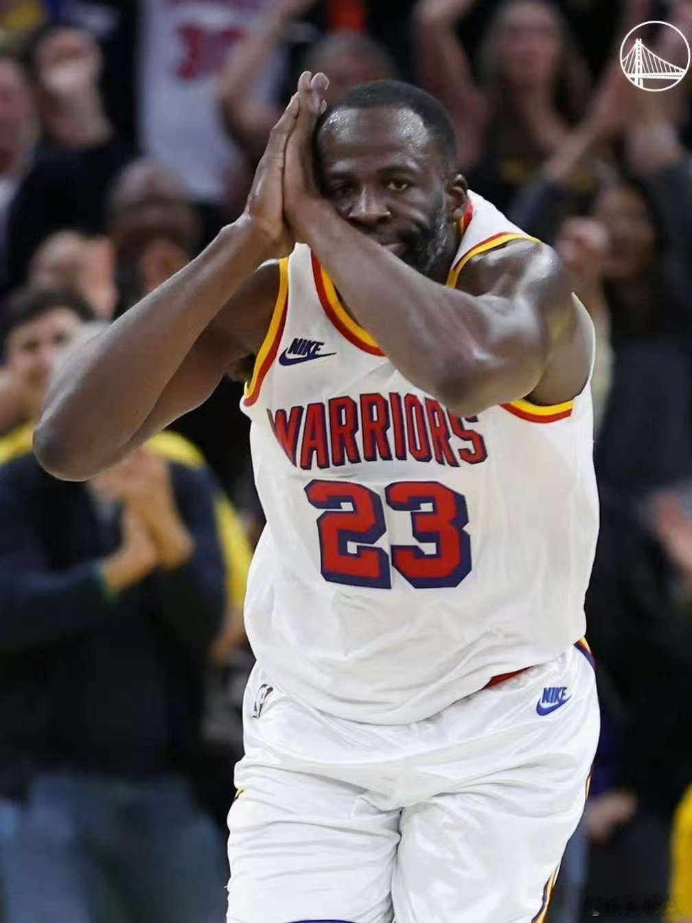 勇士队加入字母哥争夺战。勇士队可以向雄鹿队提供多达4个首轮选秀权、库明加以及波杰