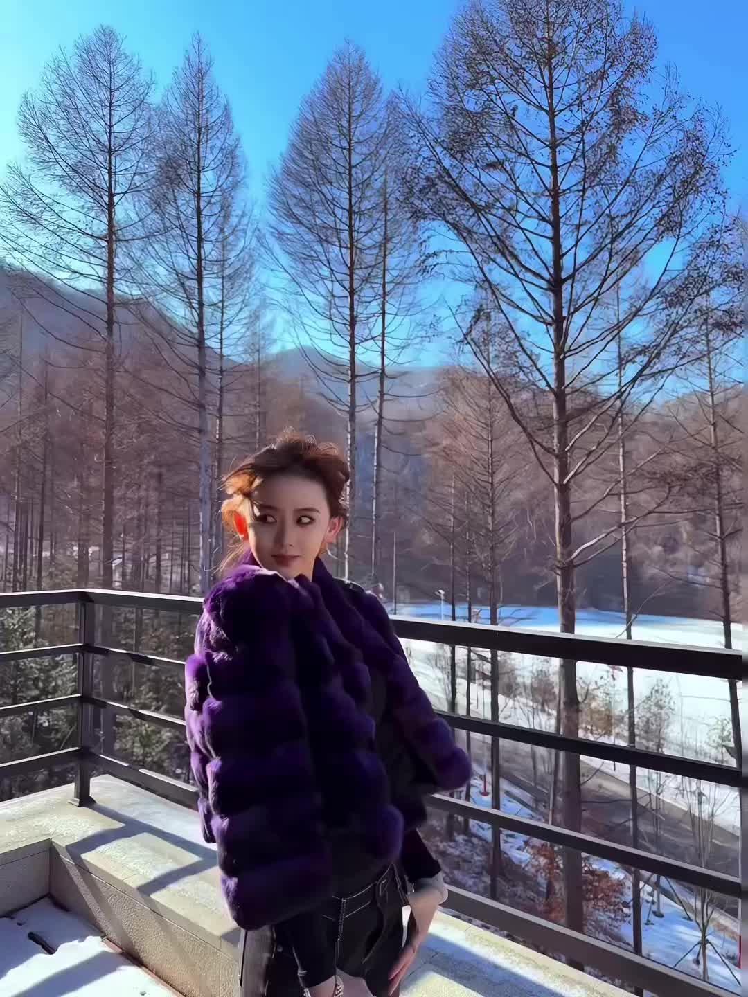 讨厌情绪不稳定的人 但我就是