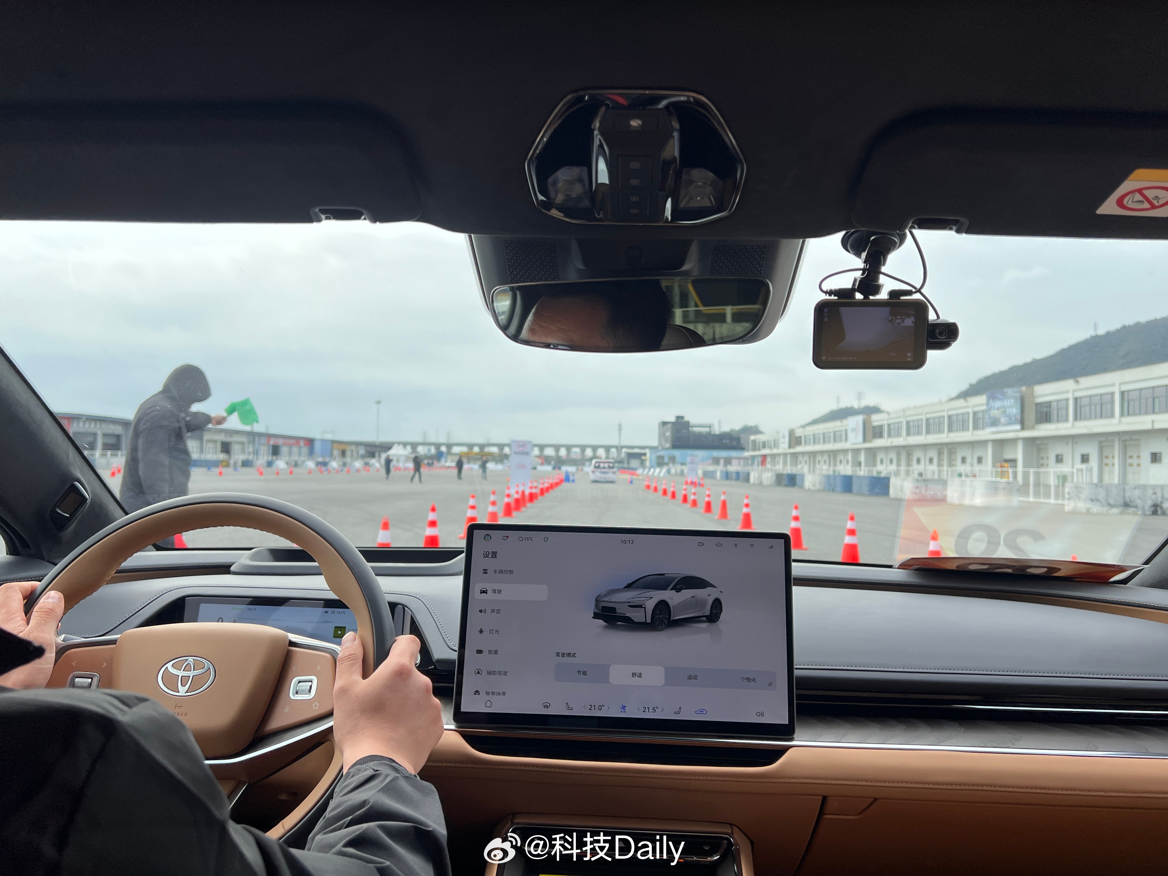 铂智7首轮媒体动态首测已开启，作为小订用户我表示羡慕，等我抽出时间也去试试。媒体