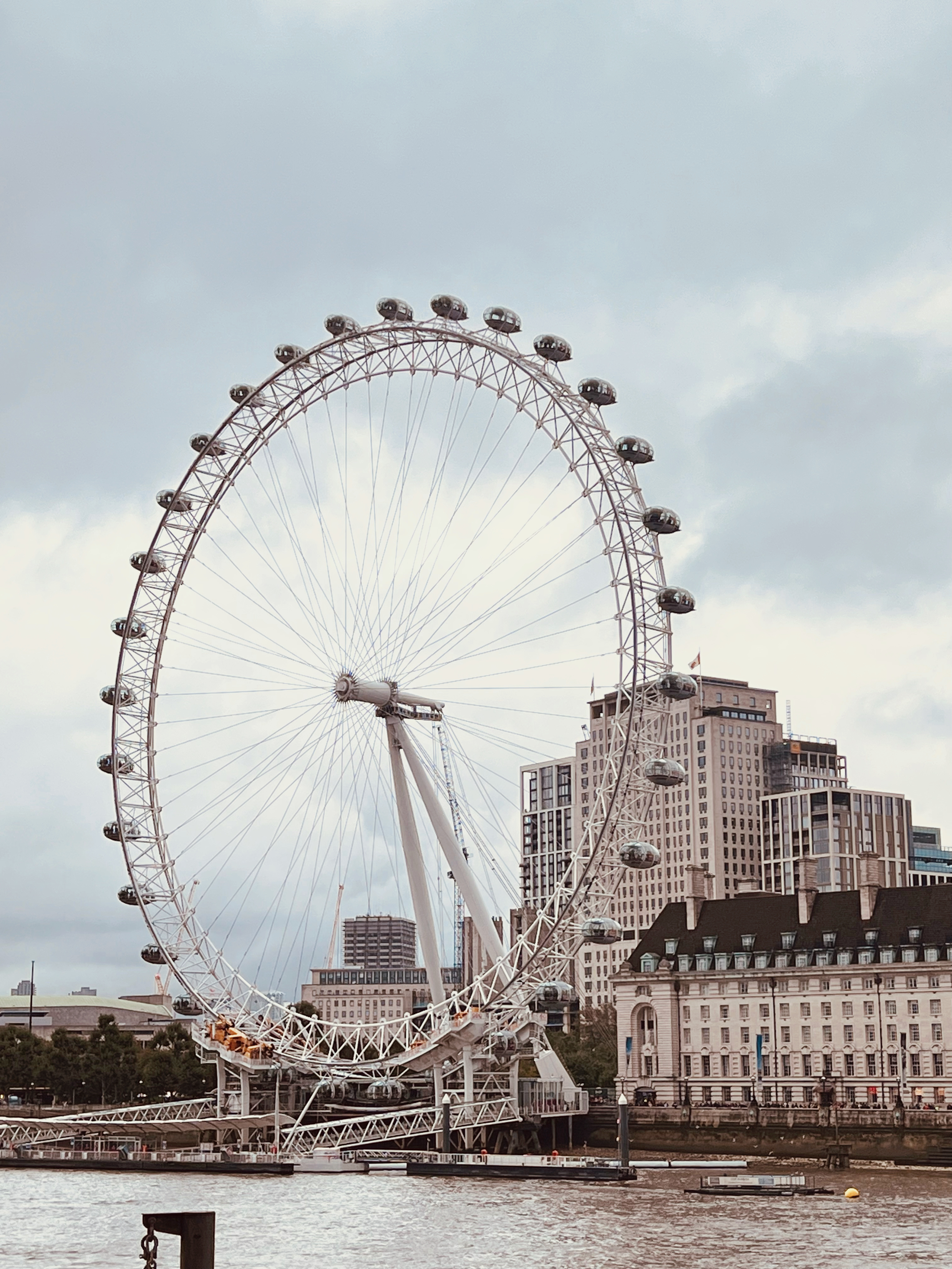 𝑙𝑜𝑛𝑑𝑜𝑛🇬🇧  ​​​