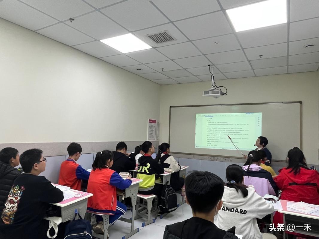 江苏家长必看！校外培训“5000元上限”新规早落地，别再被忽悠！
 
江苏宝爸宝