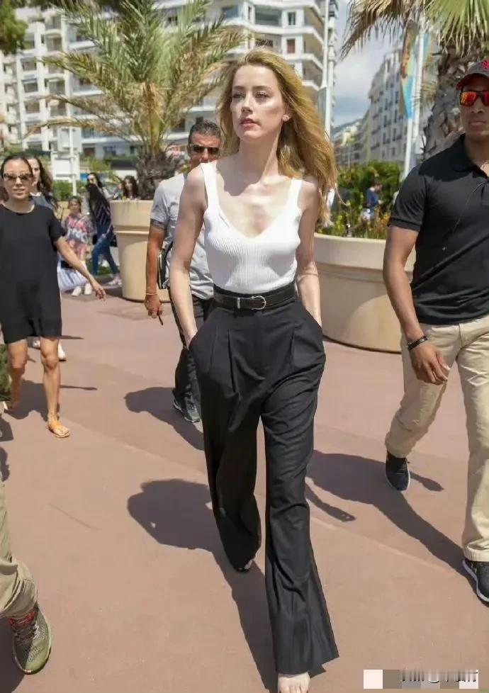 马斯克前女友当年的颜值真的是顶级啊！难怪连马斯克都被她拒绝了好几次！