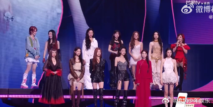 孙怡建模建得很好乘风2026 孙怡这大长腿是真实存在的吗？机车服加皮靴的组合把她