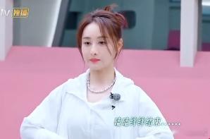 陈德容[超话]陈德容回应乘风退赛传闻陈德容说容言容语很适合职场 乘风舞台未落幕，
