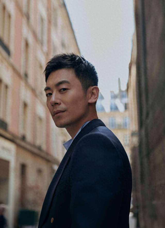 金鹰男配神仙打架！朱亚文凭《太平年》赵匡胤，拿下最佳男配
