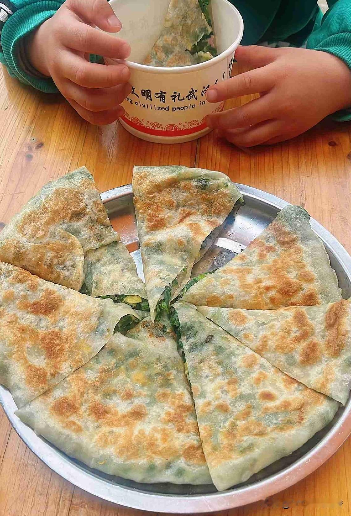 今天是8月7日，星期五，立秋节气，麻城今天又是一个大晴天，最高气温36度，还是比