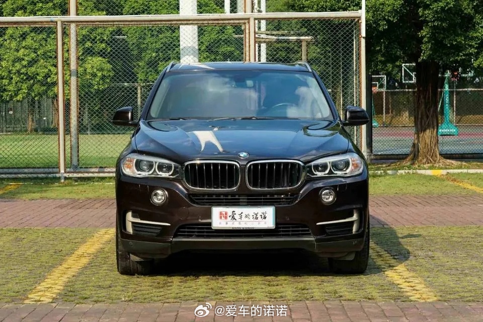 宝马X5，15万多能买的德式豪华！2015年3月上牌，深圳一手车，目前行驶9.8