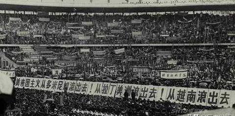 新中国成立初期，中国曾向东南亚提供数额惊人的援助。
1978年底，中国已经向66