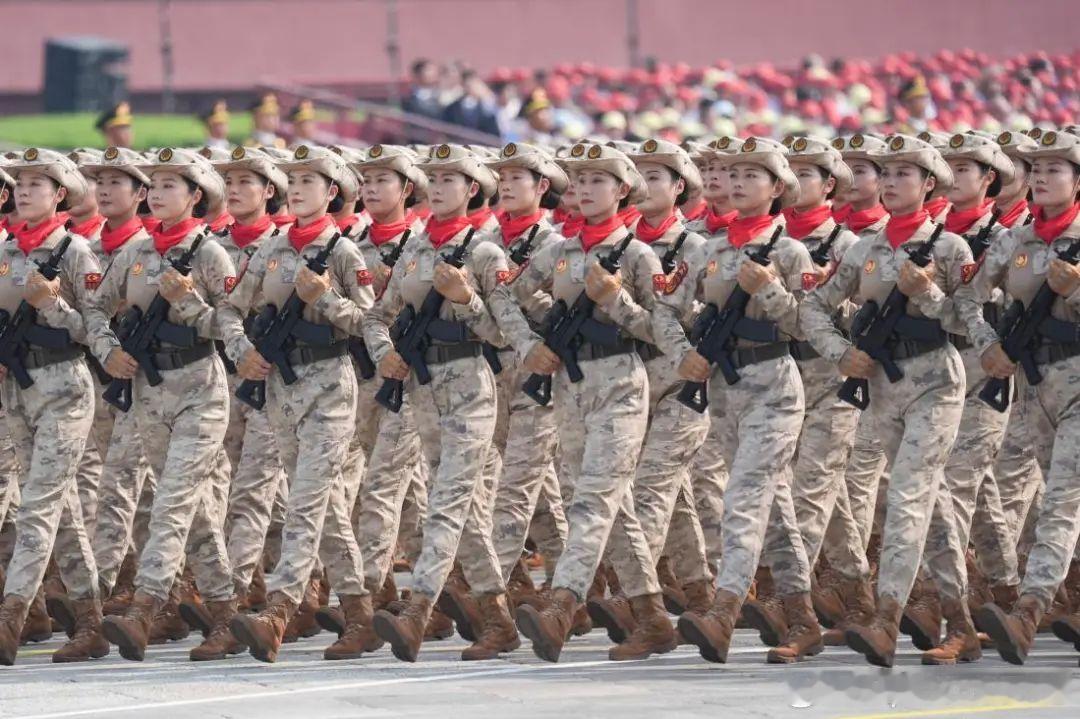 2025年9月3日阅兵，民兵方队通过天安门广场军事历史全触达 ​​​