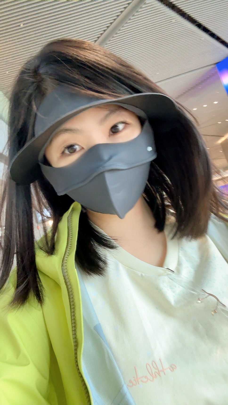 今天是忘带眼镜西～[偷乐][偷乐][偷乐] 拍完才发现眼镜放哪了[允悲][允悲]