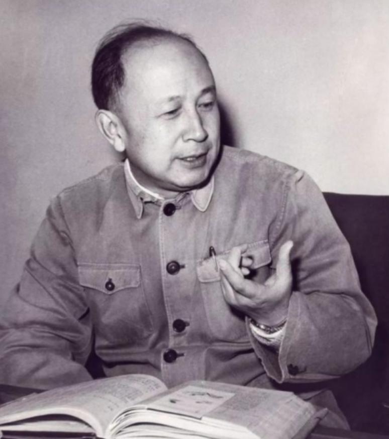 1984年钱学森坚决辞去科协主席，在会议现场发火明确表态：我不能接受你们的推荐！