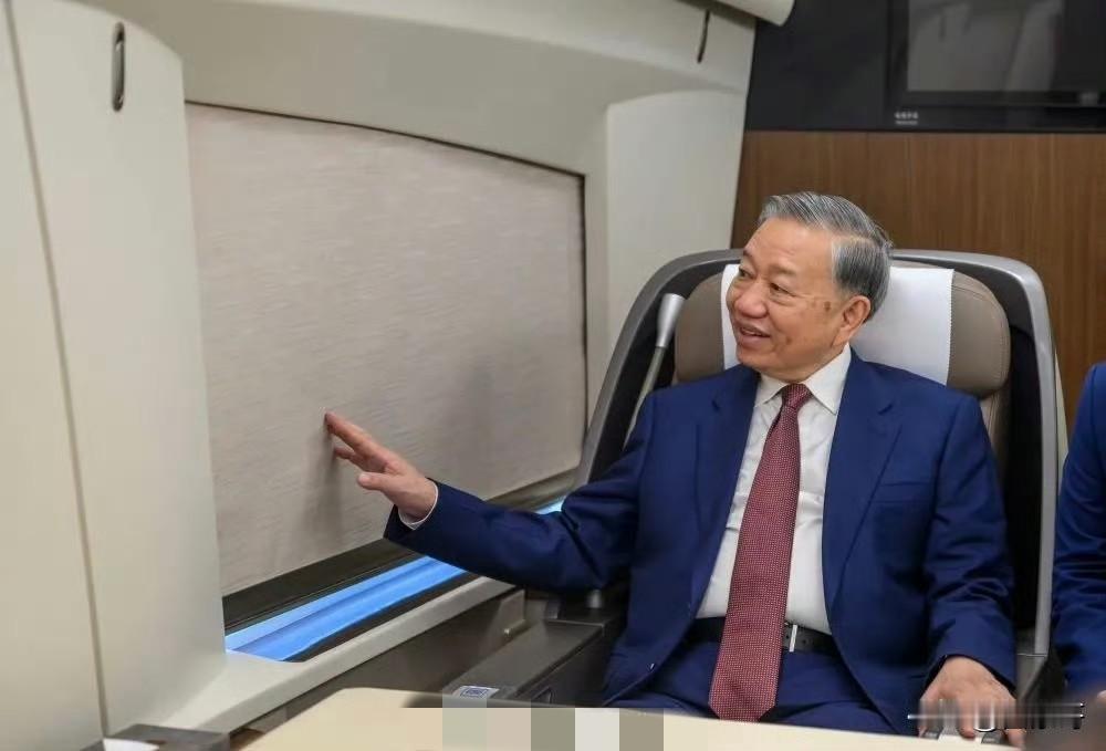 苏林对中国高铁的喜爱，真的是溢于言表，他这次访问中国乘坐高铁时间，将超过12小时