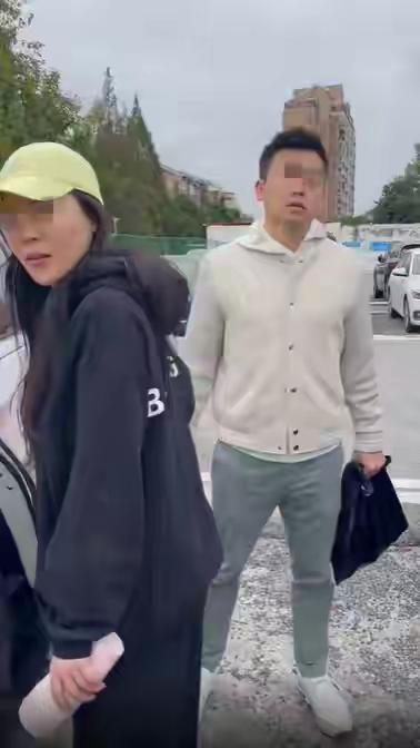 君合律所合伙人被爆出轨视频！
150万年薪的