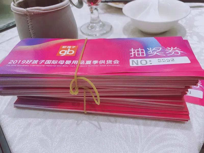 现在的诈骗手段真是防不胜防！杭州富阳的李女士，没网购却收到个匿名快递，里面没商品