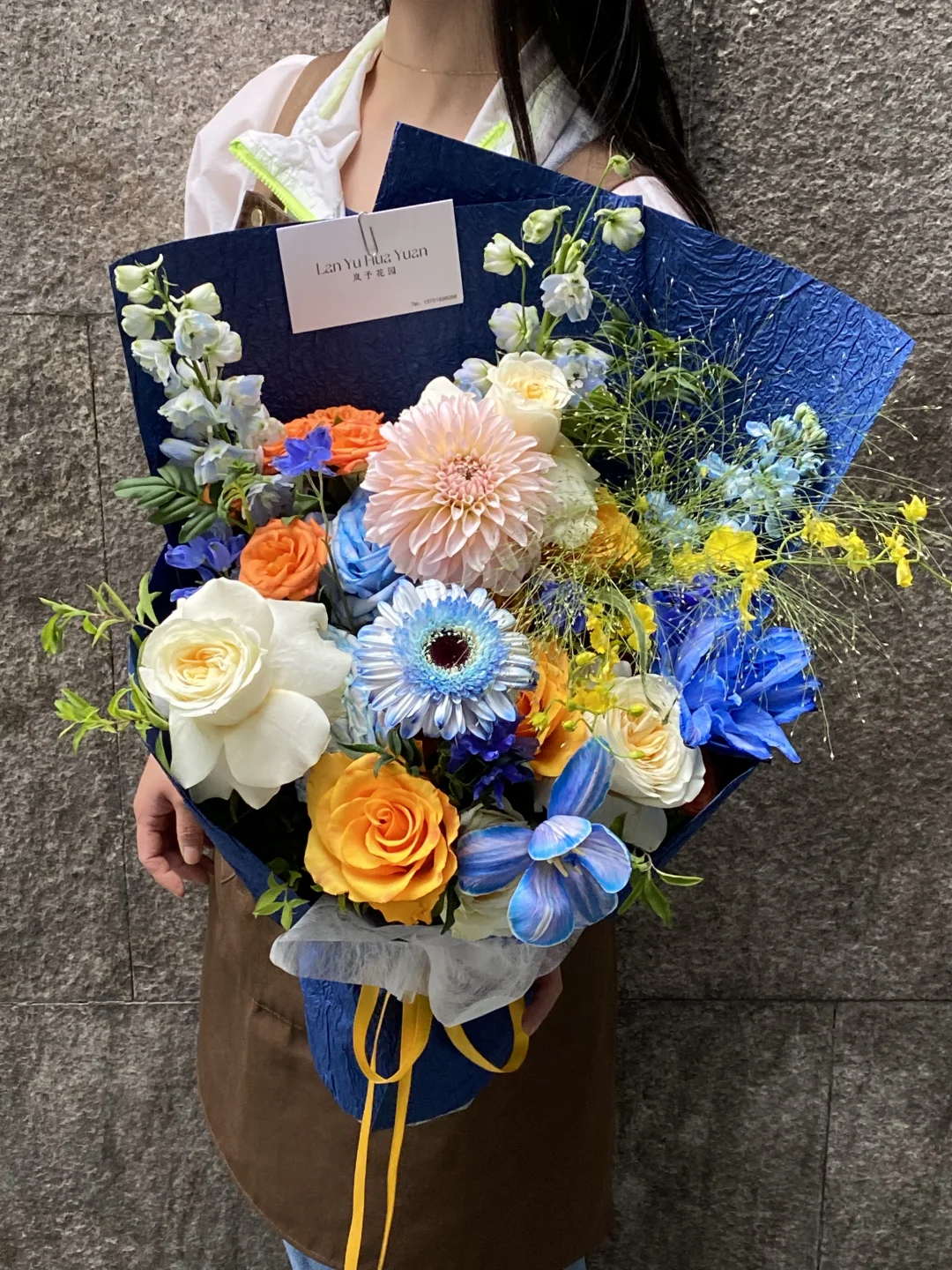 蓝橙色系送往海淀的毕业花束🎓