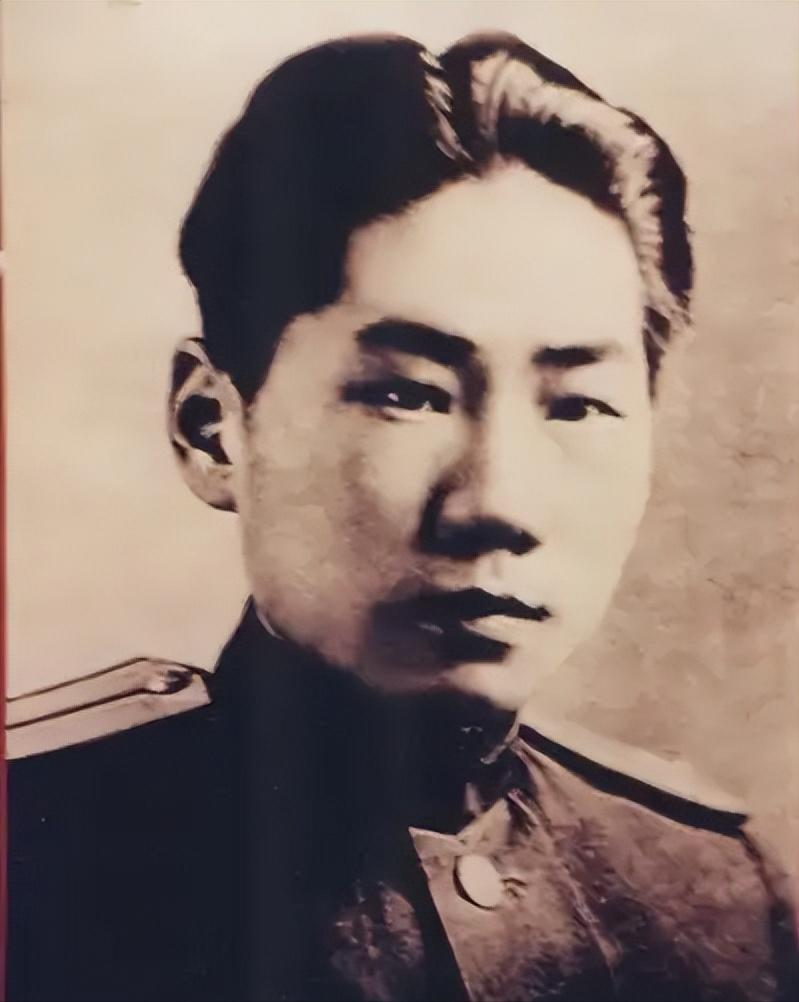 2020年，一份绝密电报突然公开。这封电报只有短短一百多字，却藏着一段让人揪心落