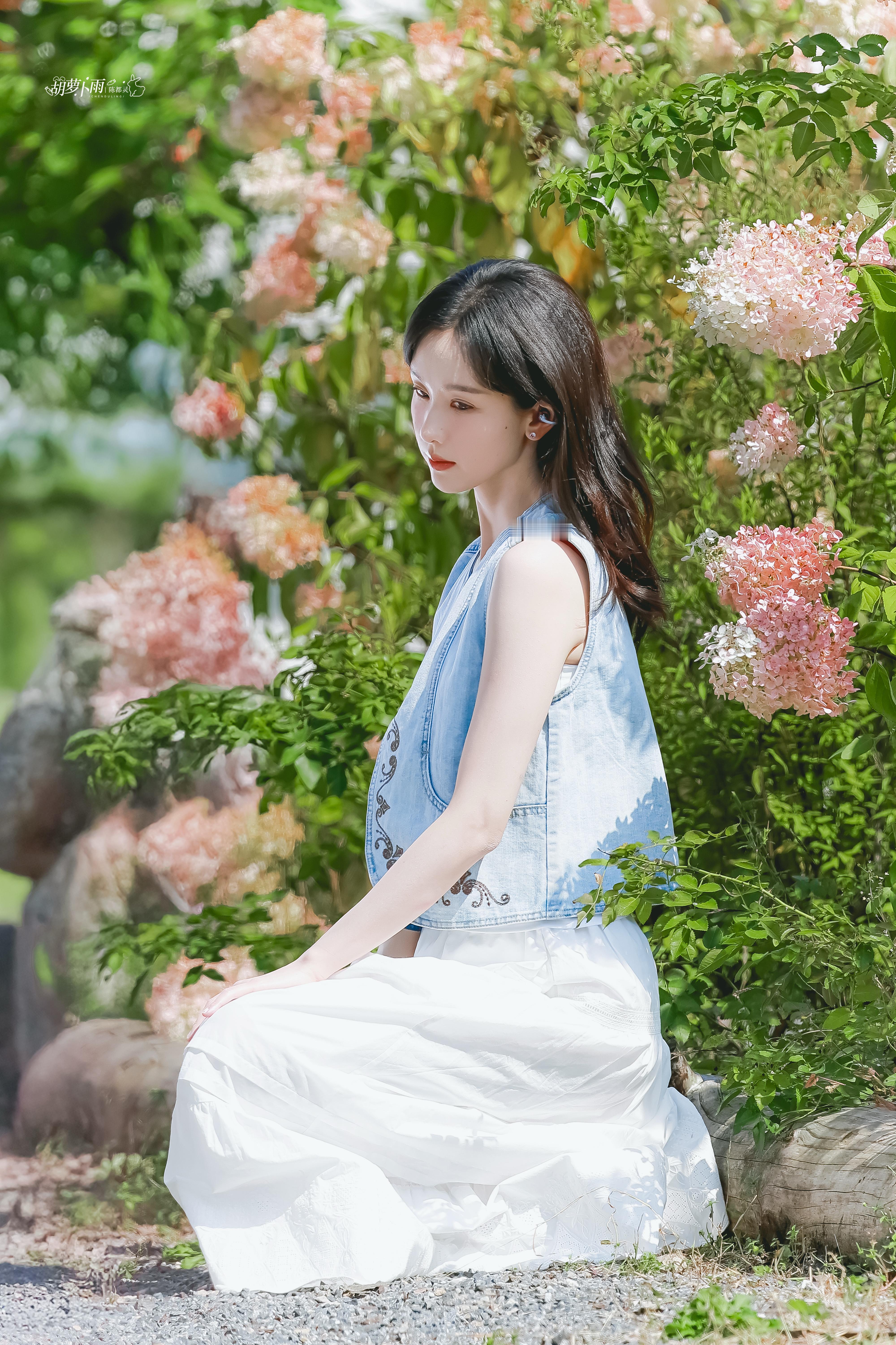 陈都灵🐰陈都灵余九琪好喜欢这两张呀[拜托]太有春天的气息了陈都灵白幼薇 ​​​