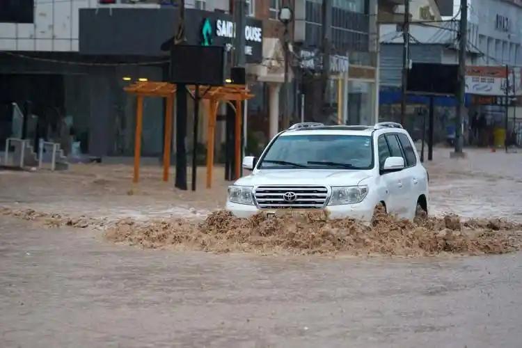 以为只是下点小雨？错得离谱！最强 "龙舟水" 强势来袭，南方多地迎来严峻考验
 