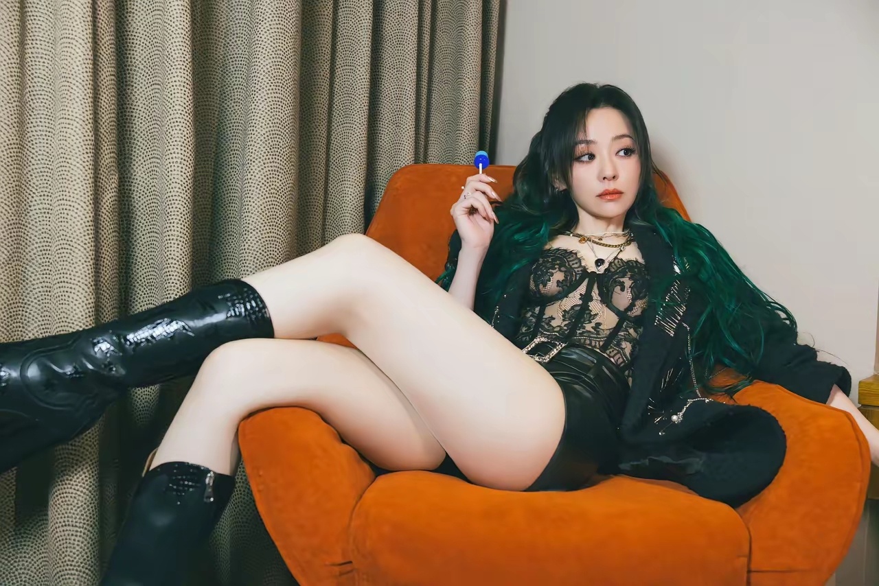 张靓颖，不止歌喉亮眼！ 