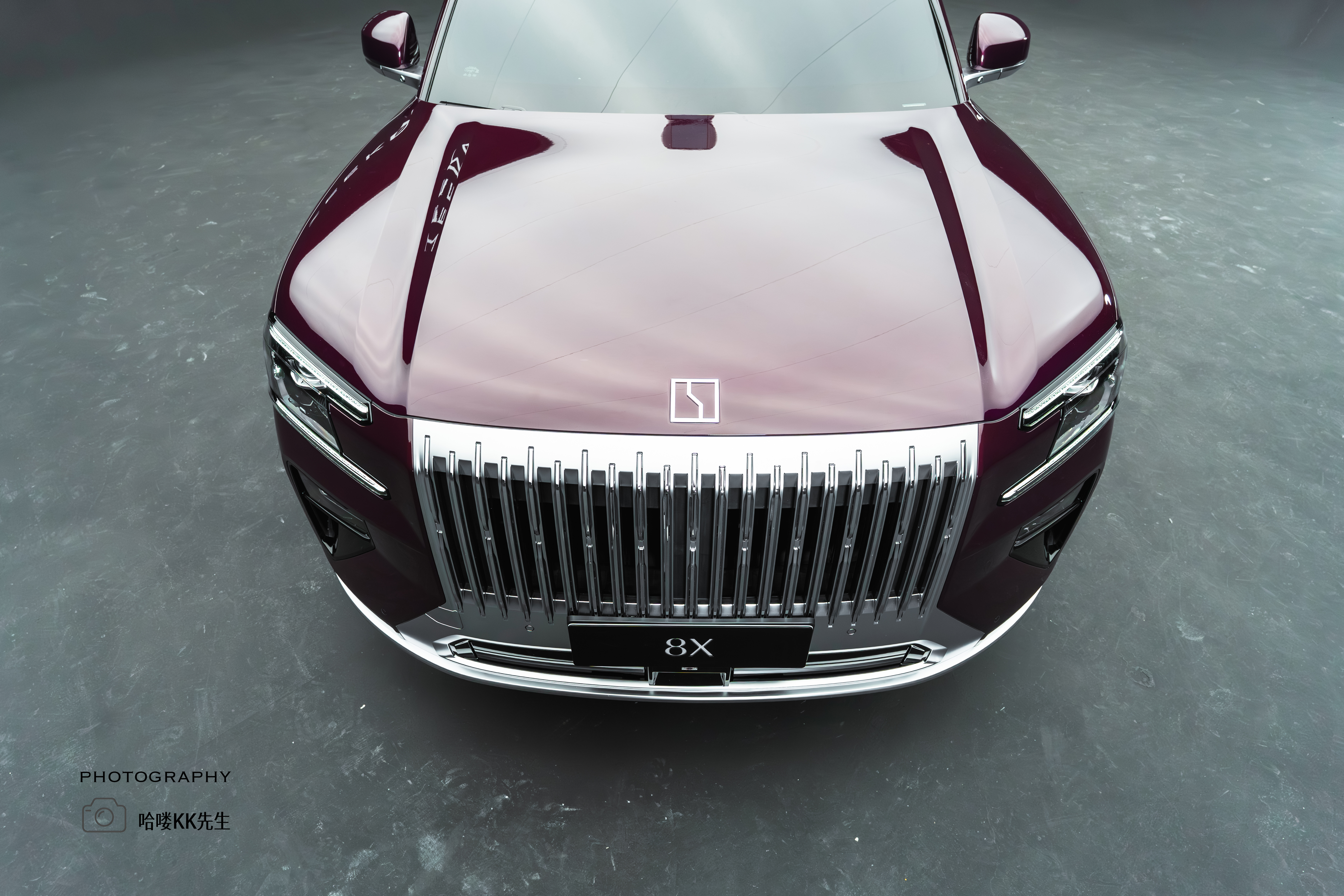 极氪极氪8x 真的大气好看，运动范儿十足，那个玄武灰非常惊艳，期待早日公布内饰~