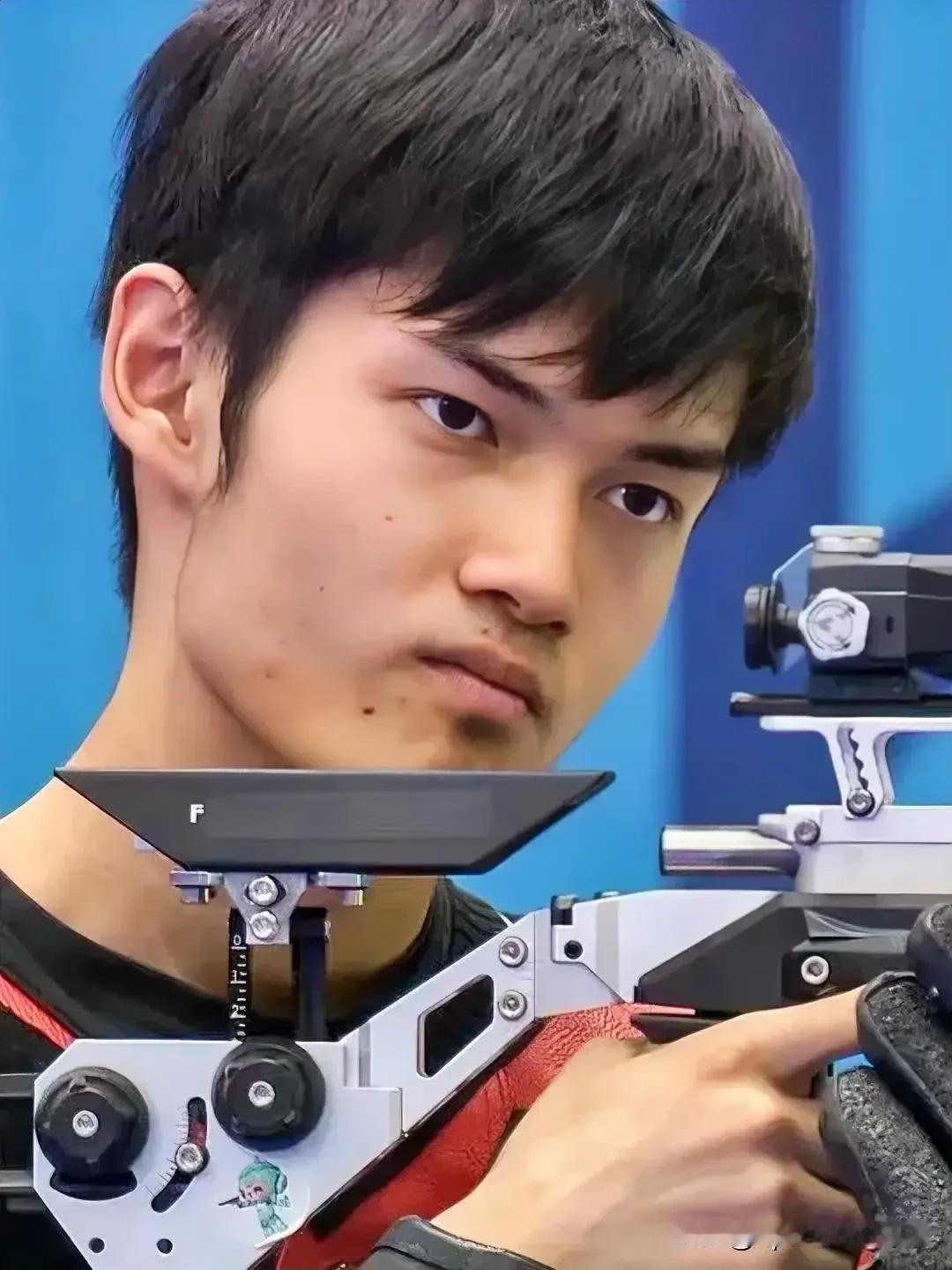 中国队！第五枚金牌！
7月29日
巴黎奥运会男子十米气手枪决赛，来自阿根廷、韩国