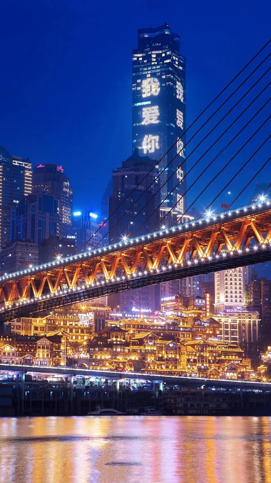 五一假期即将到来，旅游热度也随之升温。据美团、大众点评发布的旅游数据，今年五一期