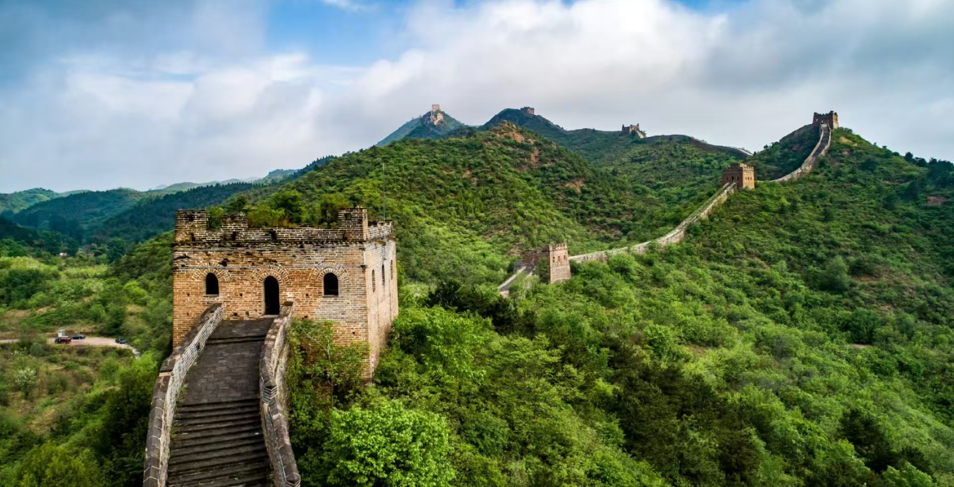 【凭实力出圈！五一北京司马台长城含金量有多高】五一期间，北京旅游市场热度持续攀升