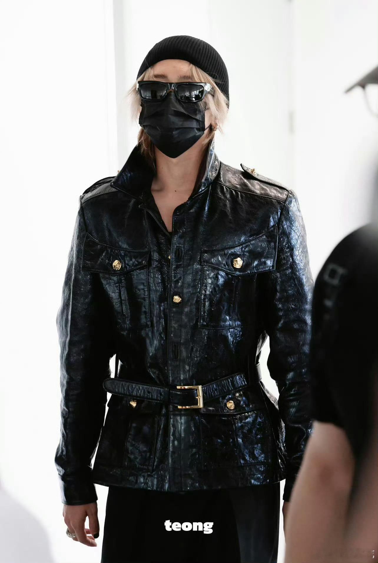 蔡徐坤    ×    2026 S/S Paris Fashion Week出