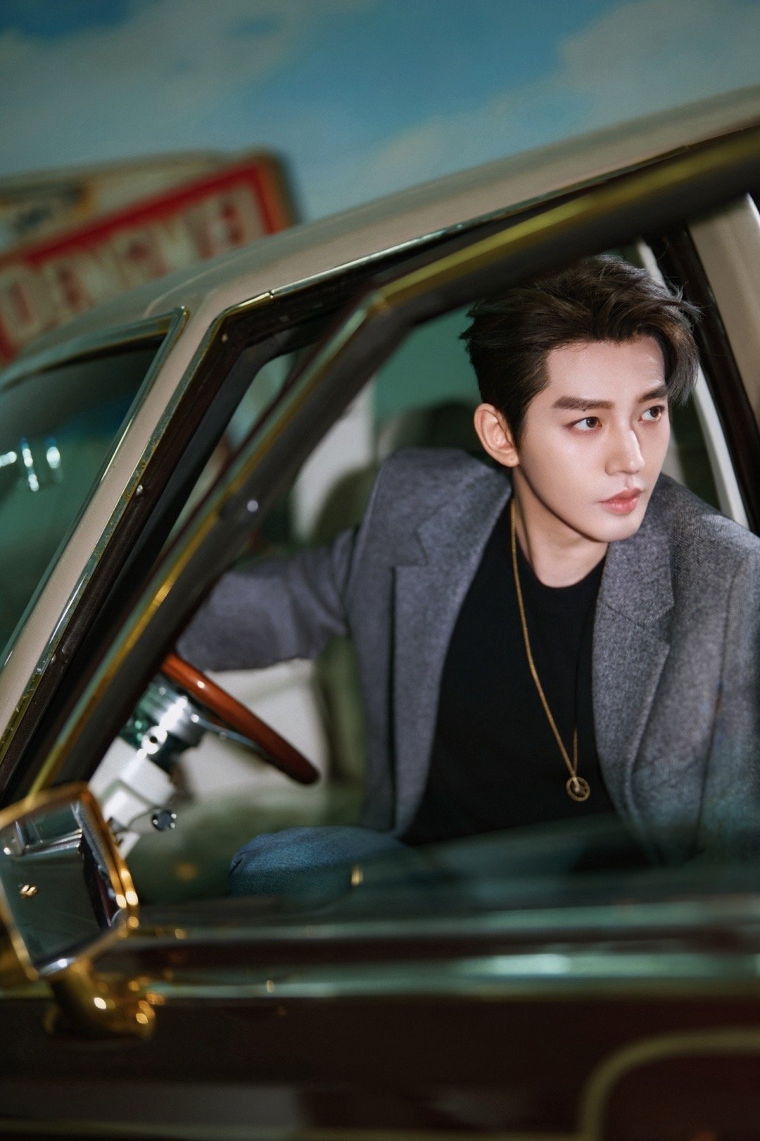 邓为 × 今日 Dior Beauty 线下活动，一袭 Dior by Jona