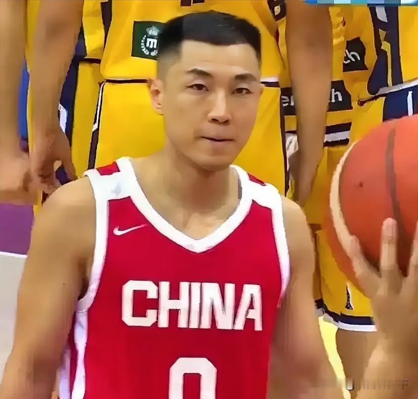 今晚19:30！男篮热身收官战开打

对阵：中国男篮 VS 荷兰男篮
时间：19