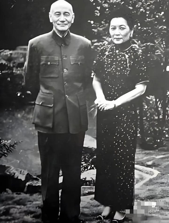 岱山空难78年，戴笠之死有四大猜测，宋美龄也牵涉其中？

1946年3月17日，