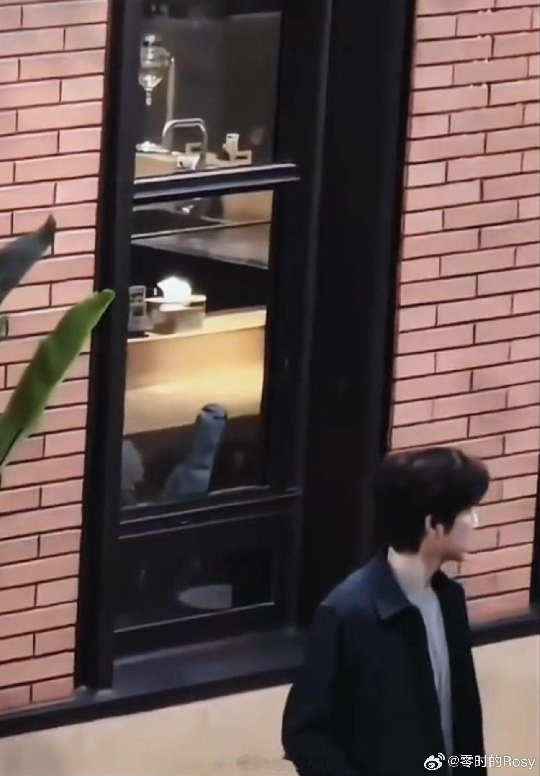 苏感智性恋还得看钟汉良 有没有人和我一样，当初看《何以笙琛默》的时候，就想学法律