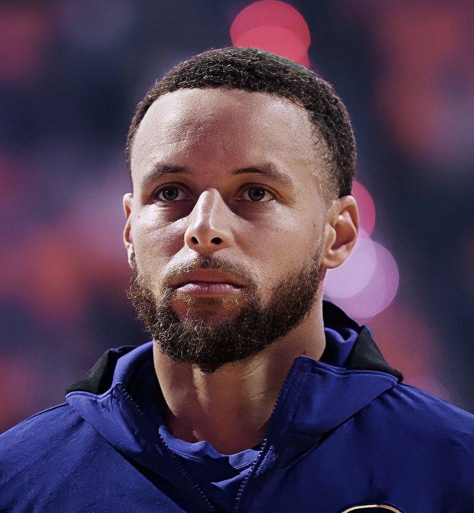 在2026-27赛季，勇士队将面临以下薪资负担：
- 5680万美元支付给吉米·